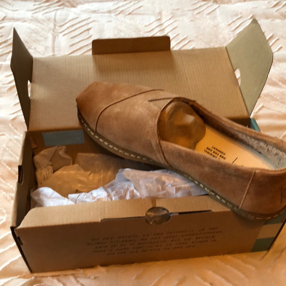 Men’s Toms suede size 8-1/2